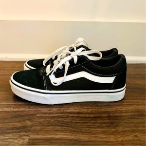 Classic Vans Old Skool - image 1